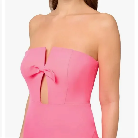 Liv Foster Sleeveless Crepe Gown - Picture 4 of 16